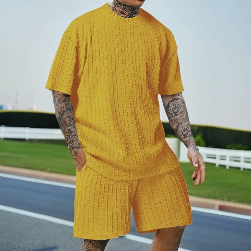Ensemble Homme Décontracté Été - T-shirt Col Rond & Short Motif Rayé | Look Sport & Tendance 2025