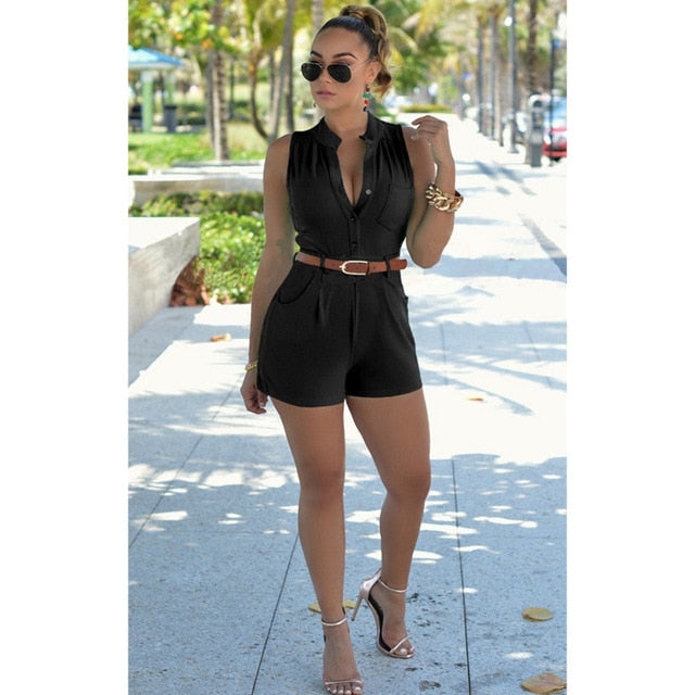 Combishort chic sans manches – Ceinturée, col V boutonné, taille haute