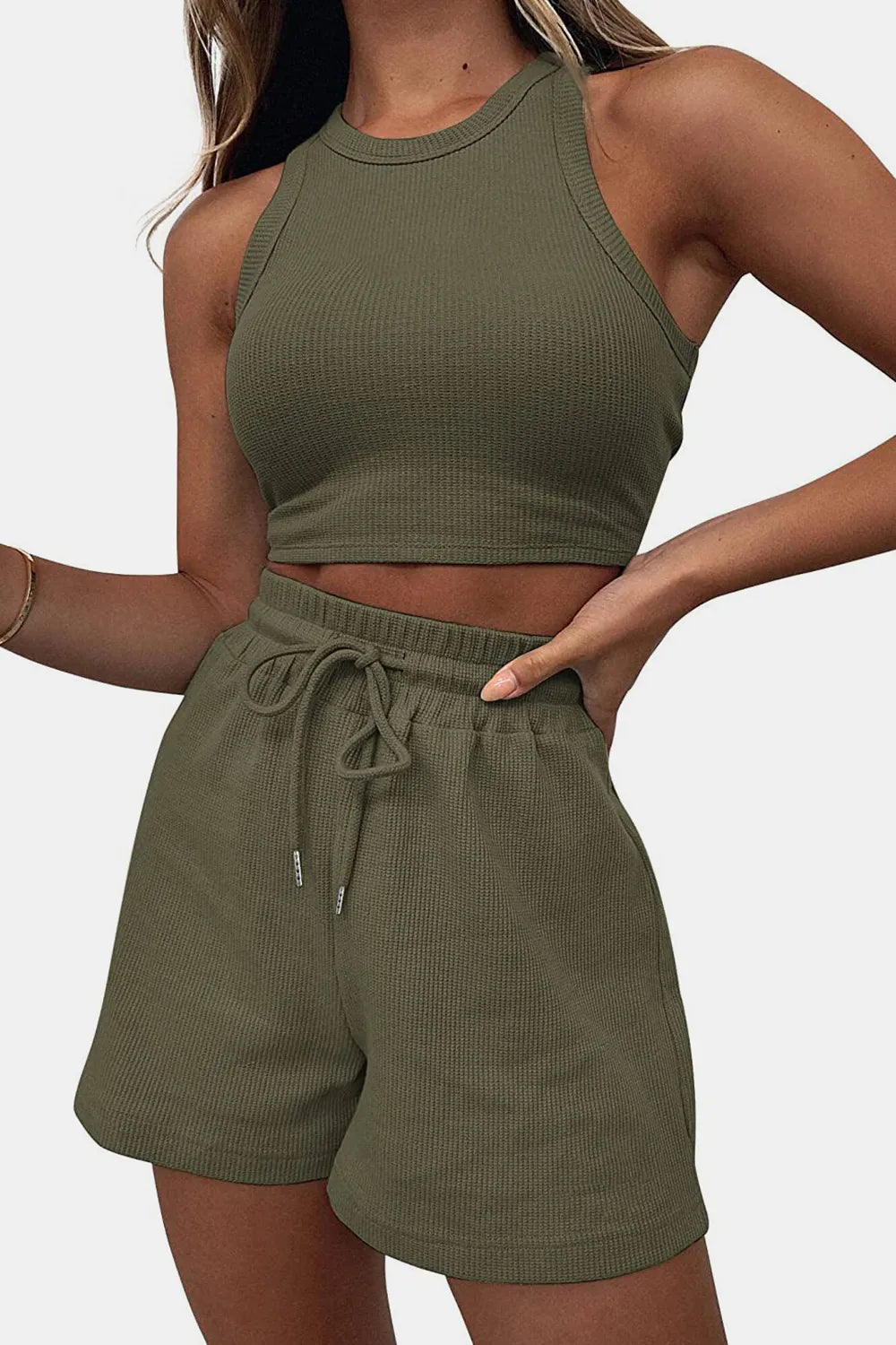Ensemble 2 pièces côtelé vert – Crop top sport & short taille haute confort