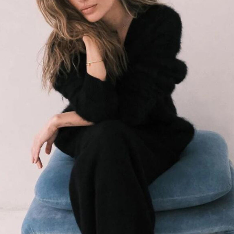 Cardigan Doux à Col V – Élégance & Confort Automne-Hiver