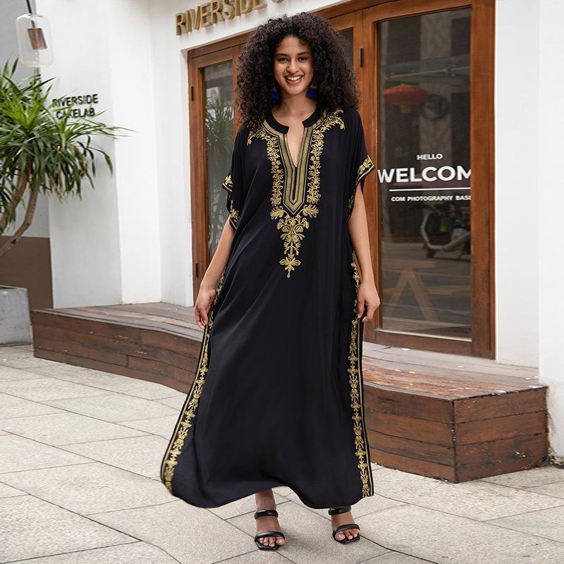 Caftan Oriental Chic – Broderie Dorée ou Noire