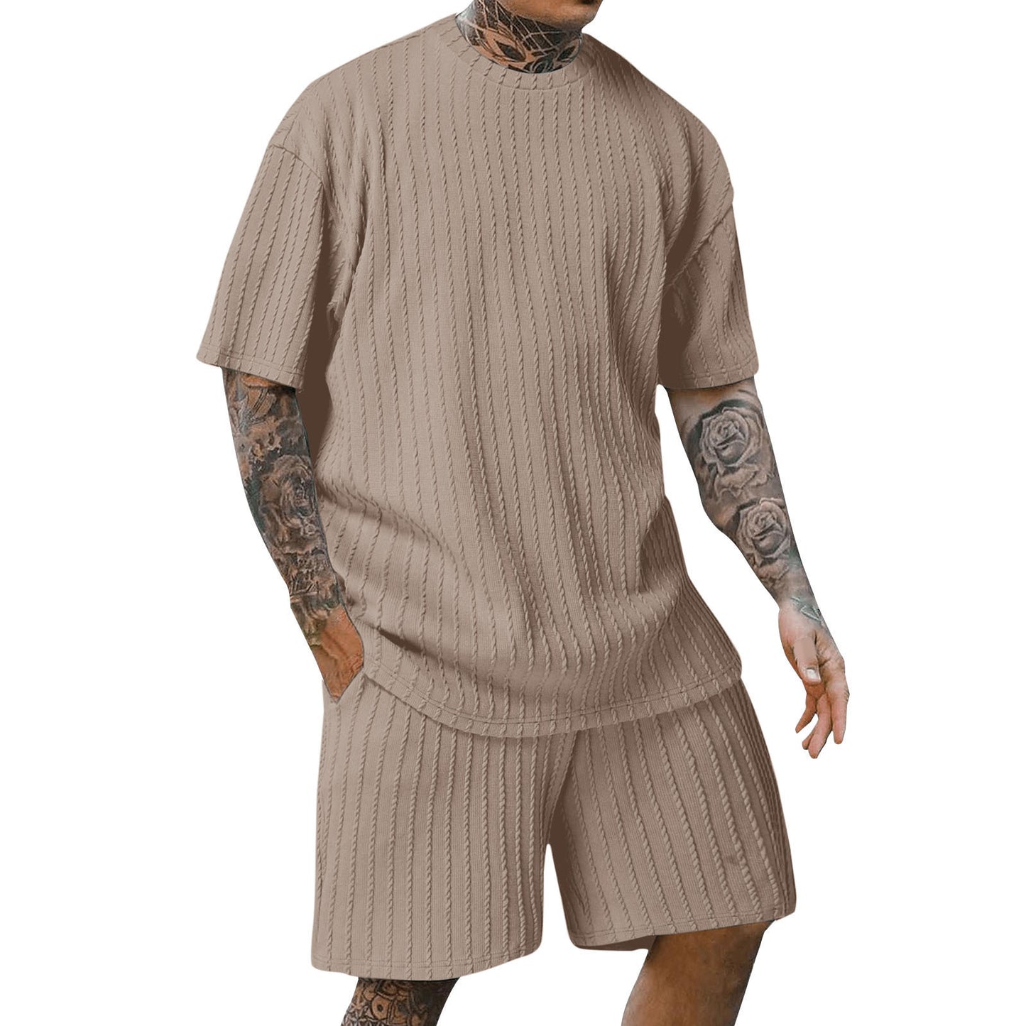 Ensemble Homme Décontracté Été - T-shirt Col Rond & Short Motif Rayé | Look Sport & Tendance 2025