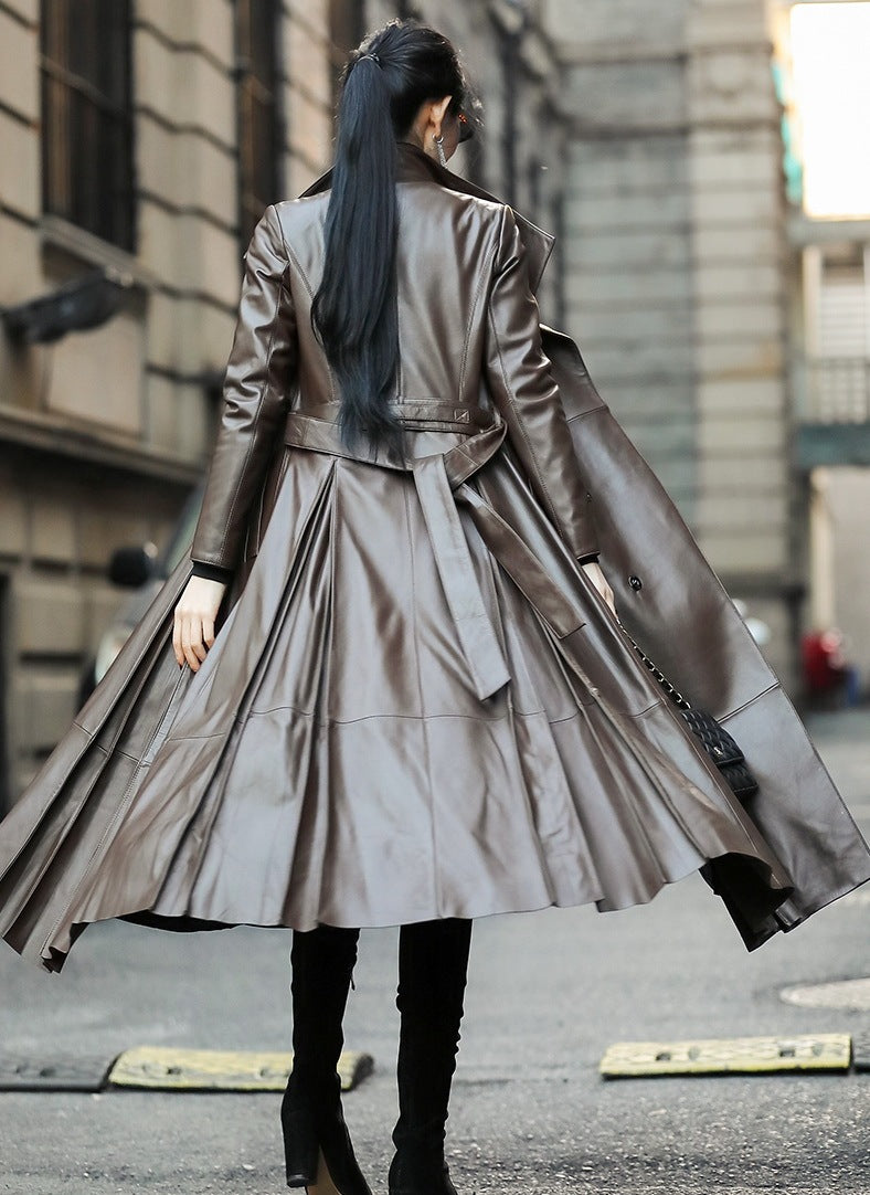 Manteau Ceinturé en Cuir Véritable – Élégance et Puissance