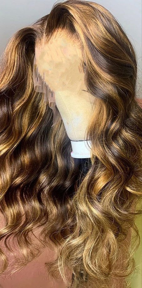 Perruque Lace Front Ondulée – Balayage Caramel