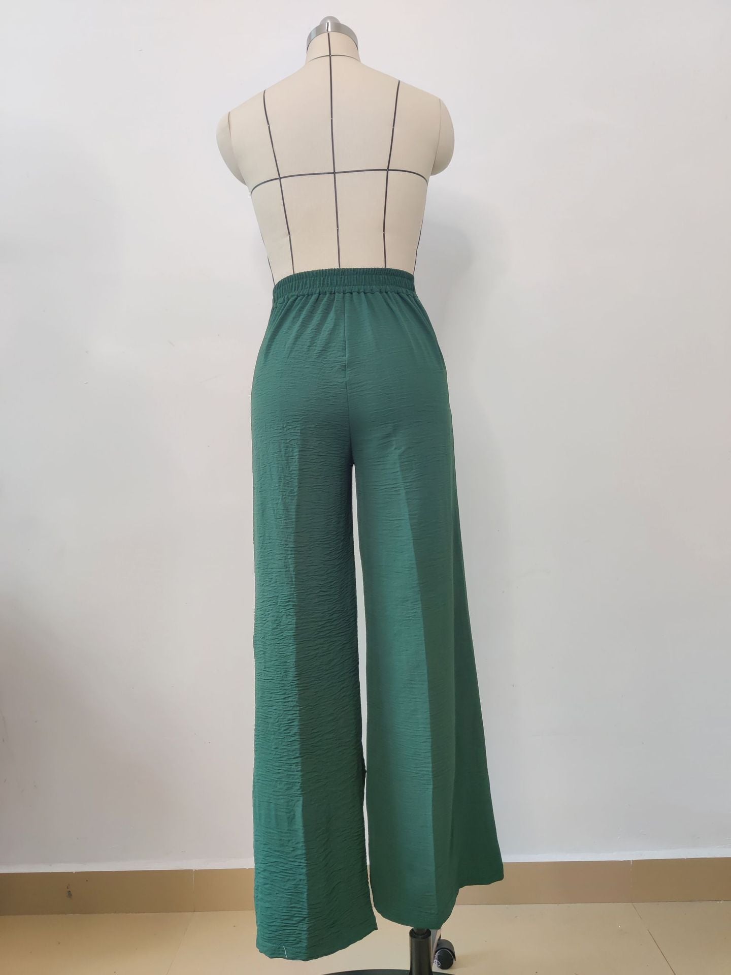 Pantalon Ample Plissé Femme – Élégance et Confort au Quotidien