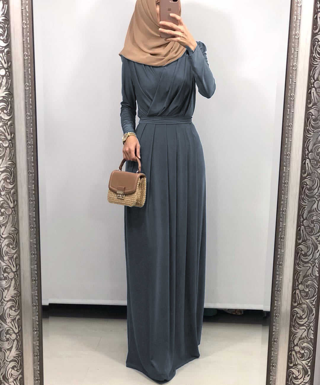 Robe Longue Unie Élégante – Modest Fashion & Chic