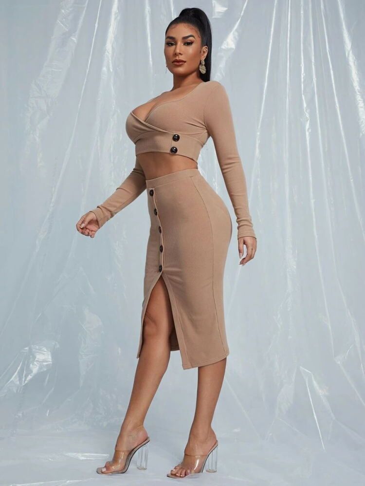 Robe Élégante à Boutons – Style Sexy et Moderne