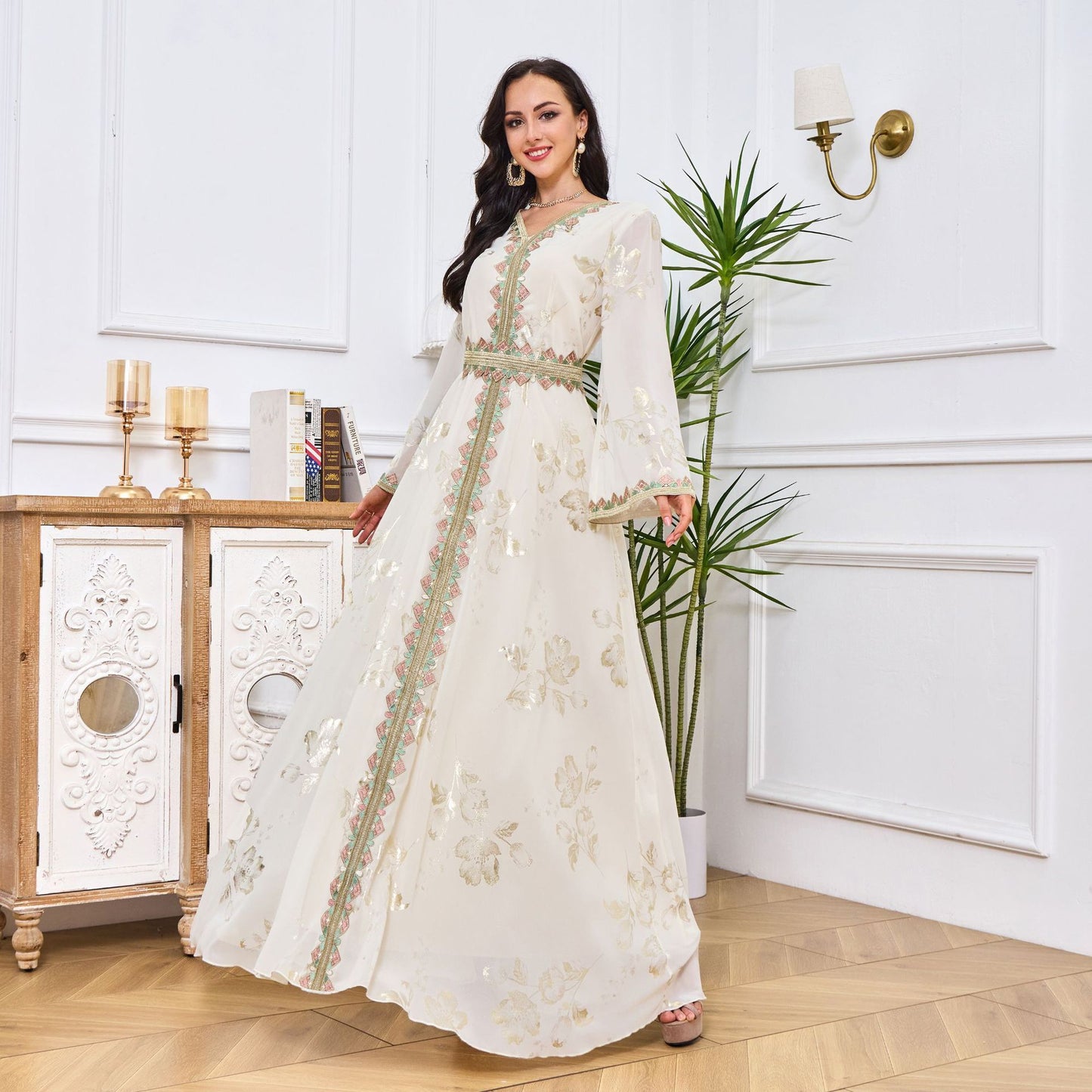 Robe Musulmane Brodée – Élégance Traditionnelle & Modernité