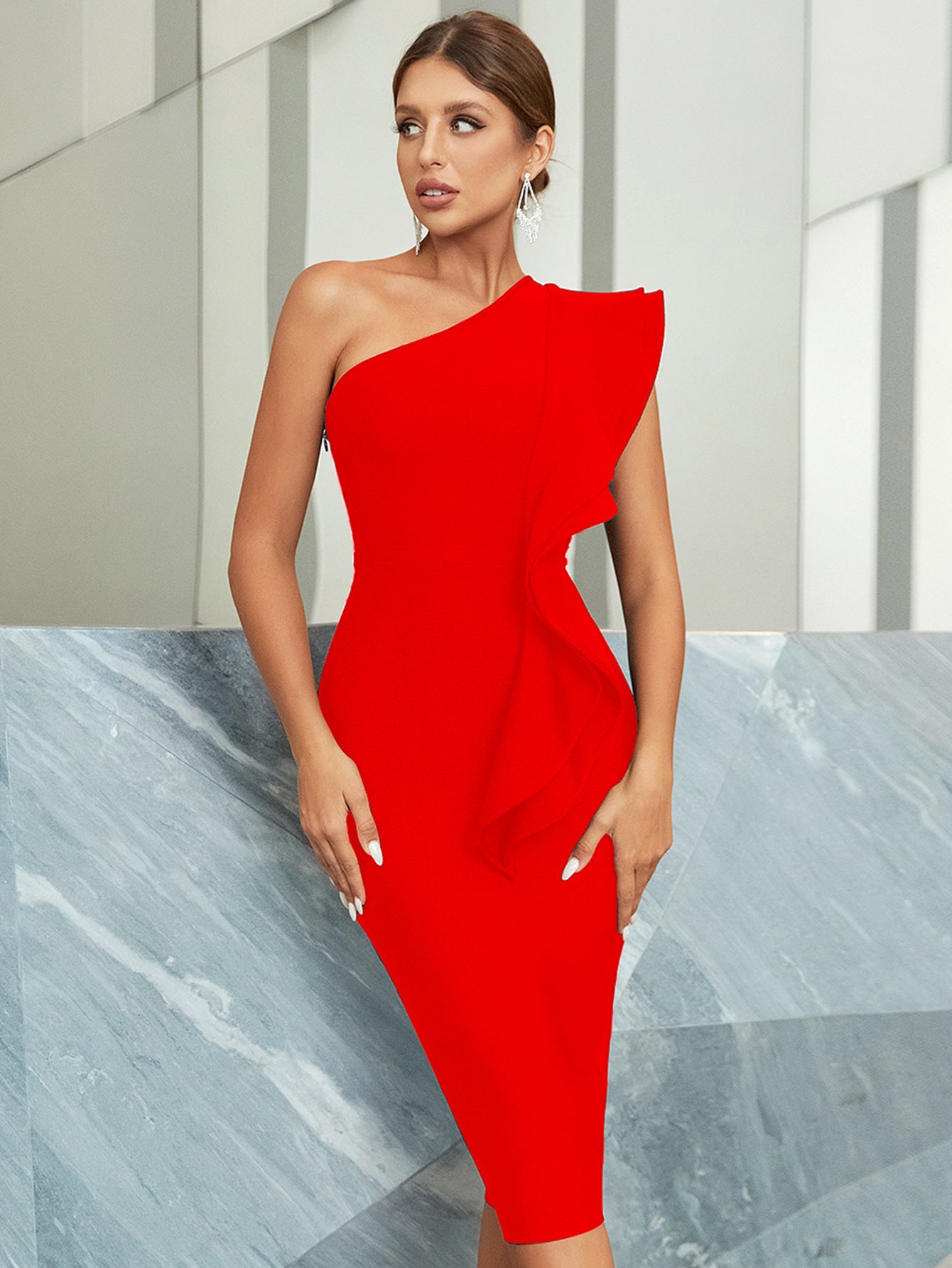 Robe de Soirée Asymétrique Élégante – Chic et Glamour