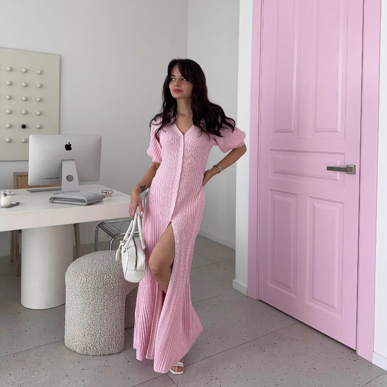 Robe Tricotée à Boutons – Élégance Décontractée