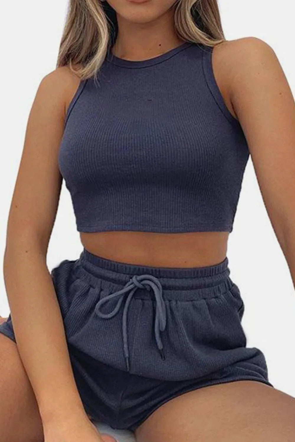 Ensemble 2 pièces côtelé vert – Crop top sport & short taille haute confort