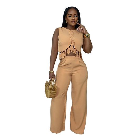 Ensemble Femme Chic “Feuilles” – Crop Top Découpé & Pantalon Large Beige