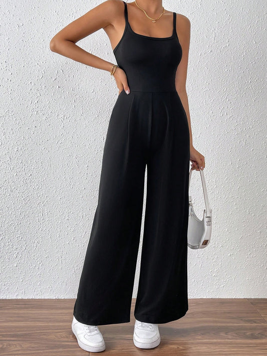 Combinaison Minimaliste Chic – Noir Intemporel