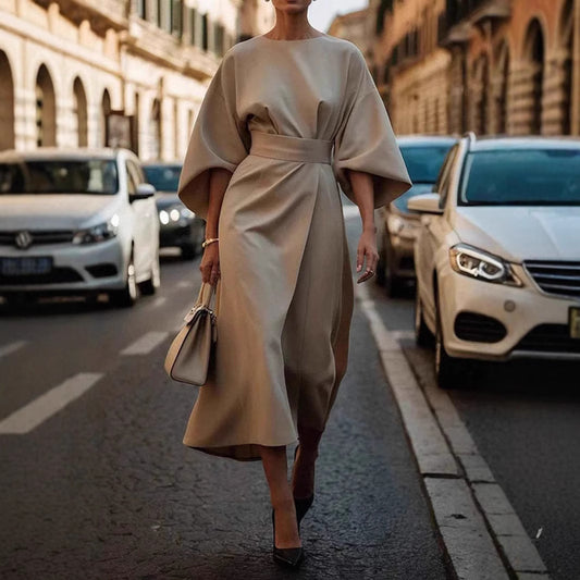 Robe Midi Élégante à Manches Chauve-Souris – Style Chic Urbain