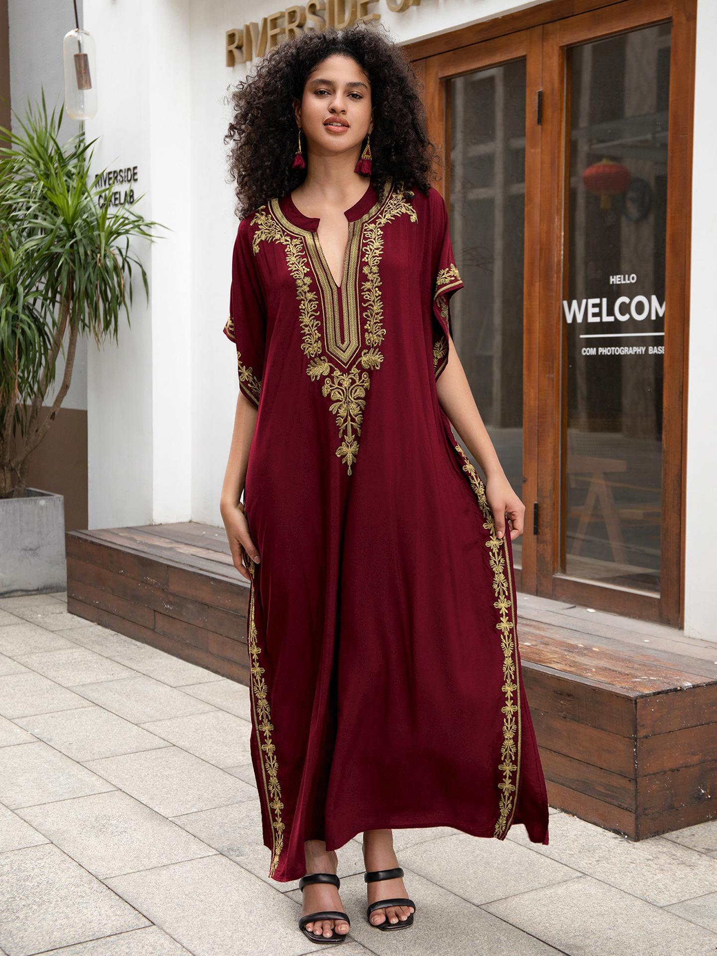 Caftan Oriental Chic – Broderie Dorée ou Noire