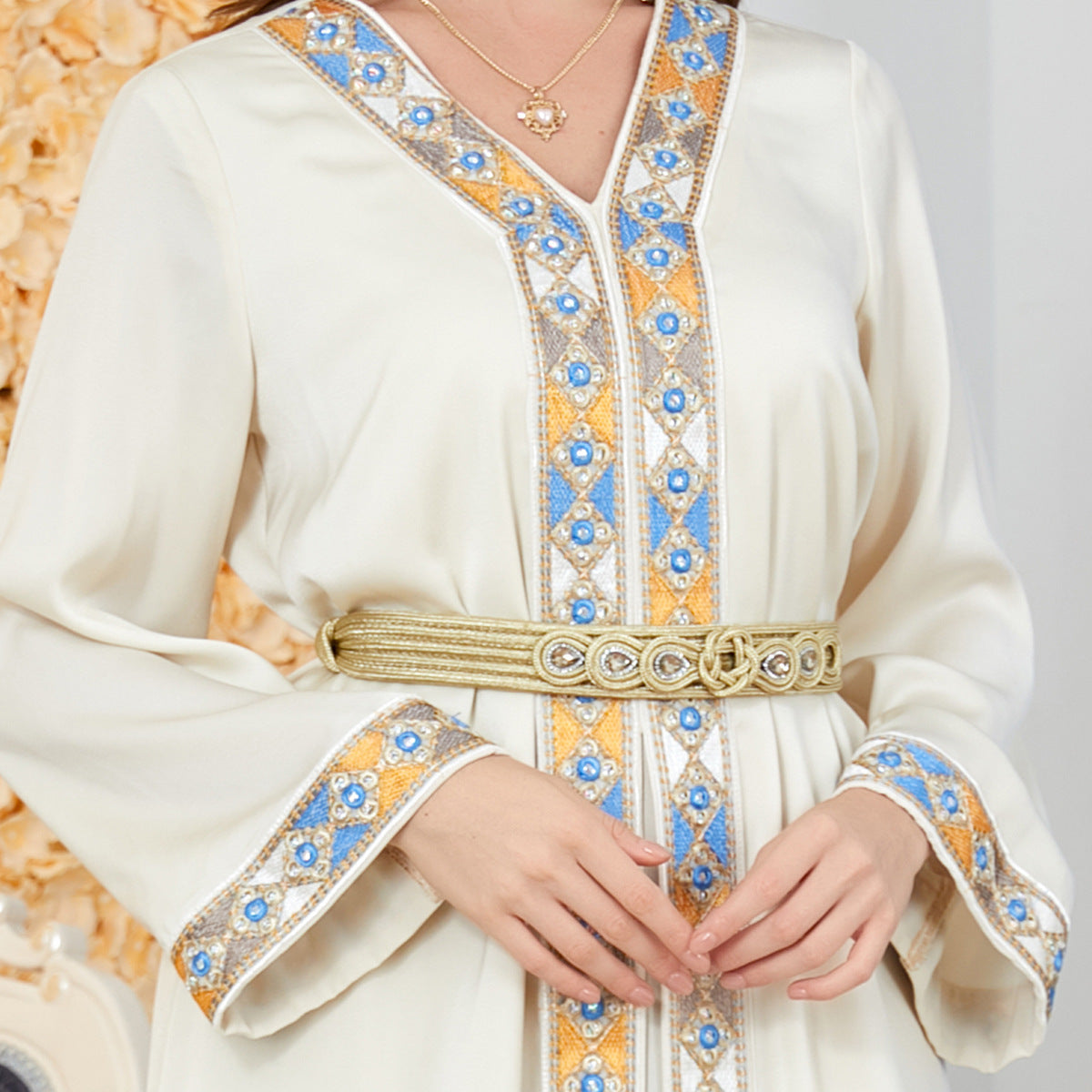 Robe Traditionnelle Enfant – Style Dubaï avec Broderies Dorées