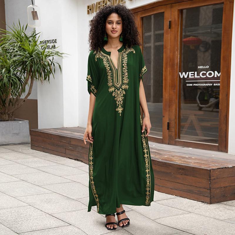 Caftan Oriental Chic – Broderie Dorée ou Noire