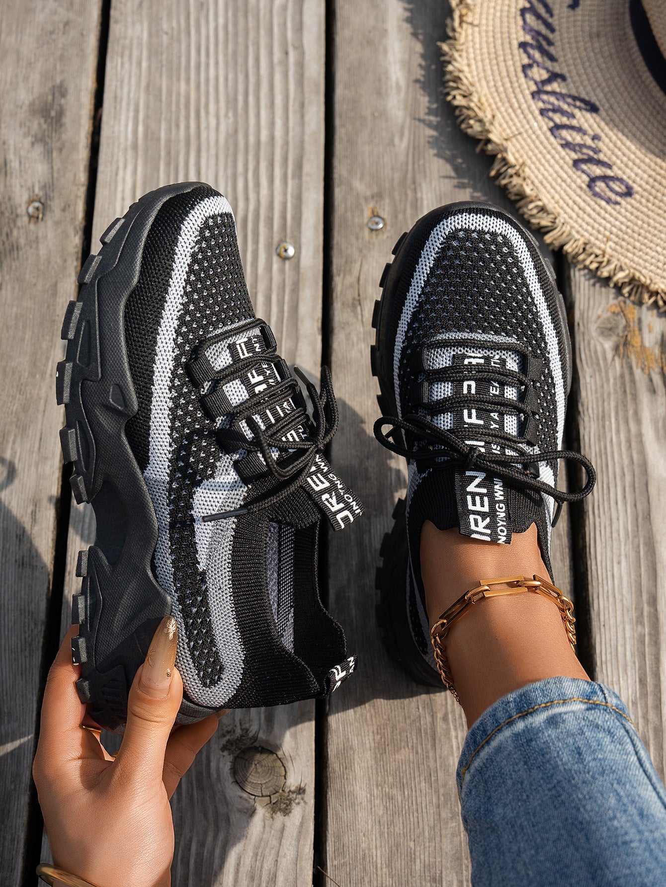 Chaussures Flyknit Femme – Légèreté, Confort et Style au Quotidien