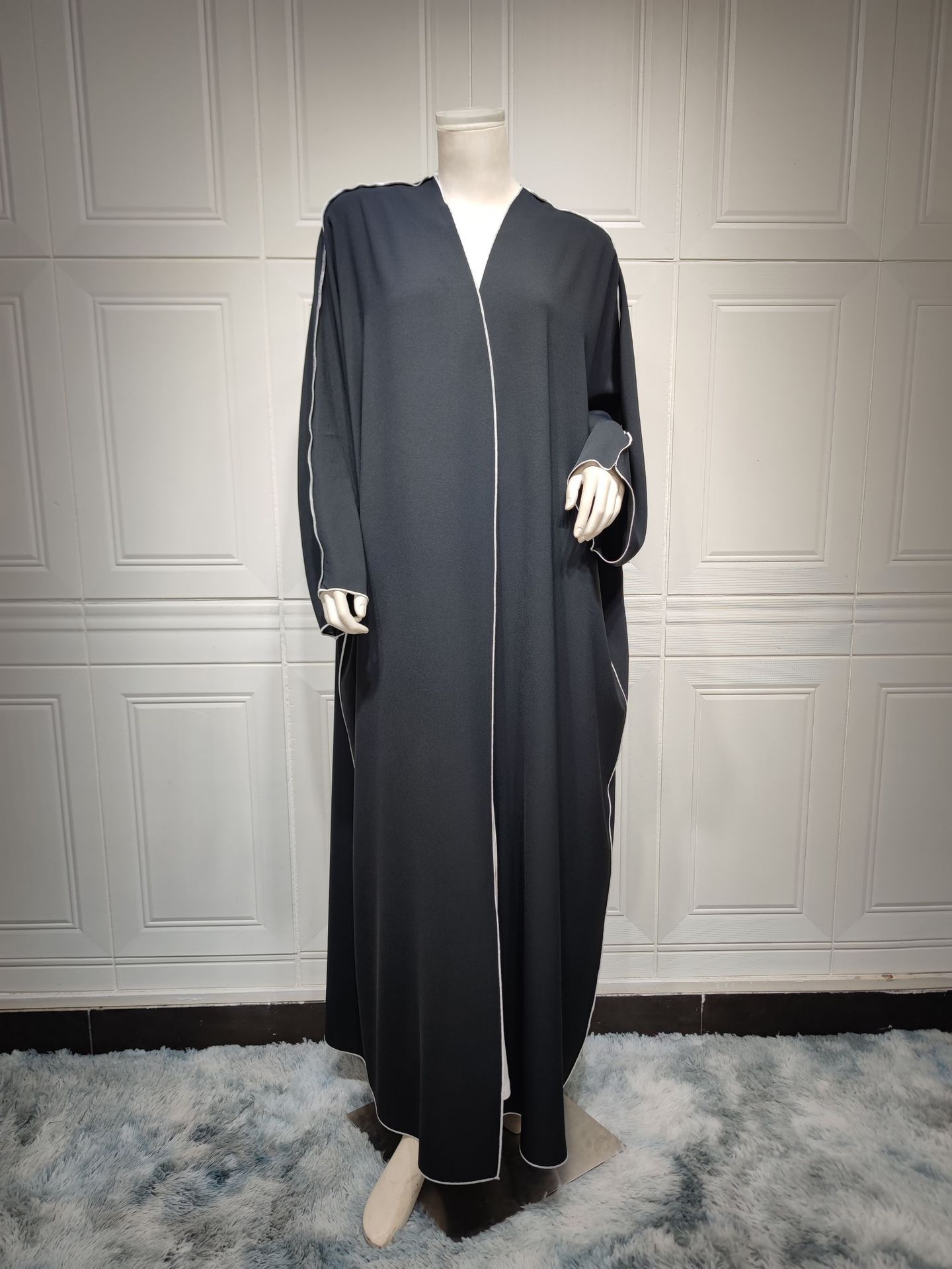 ABAYA CLASSIQUE ÉLÉGANTE – 5 COULEURS DISPONIBLES