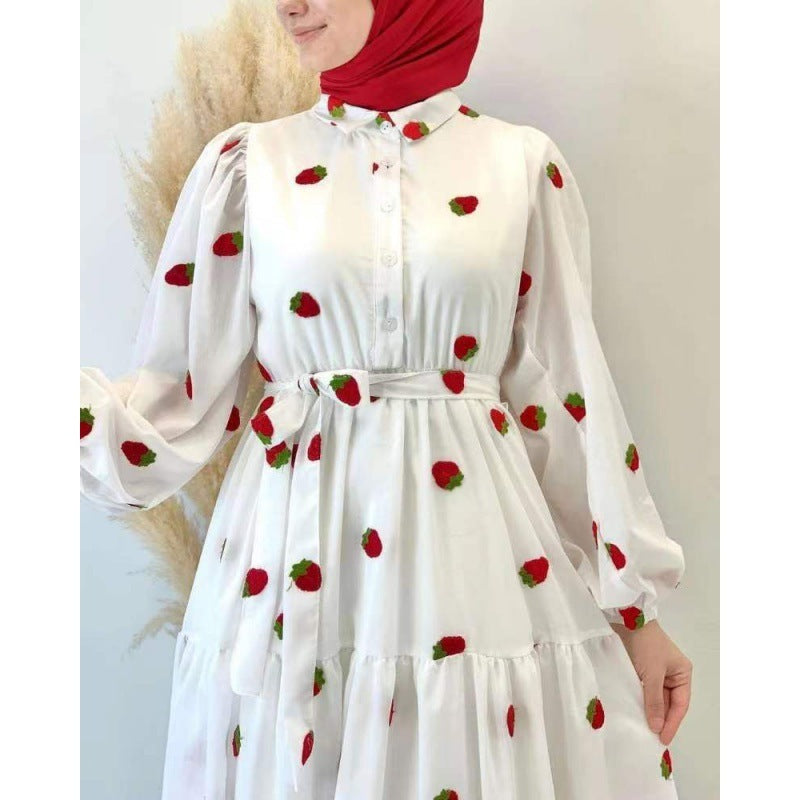 Robe longue blanche imprimé cerises – style bohème fruité été 2025, manches bouffantes & ceinture