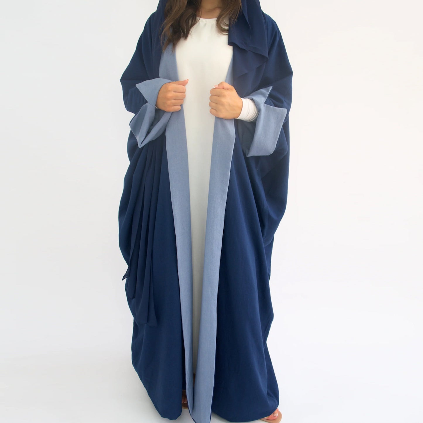 Abaya Bicolore Élégante – Bleu Marine & Bleu Ciel