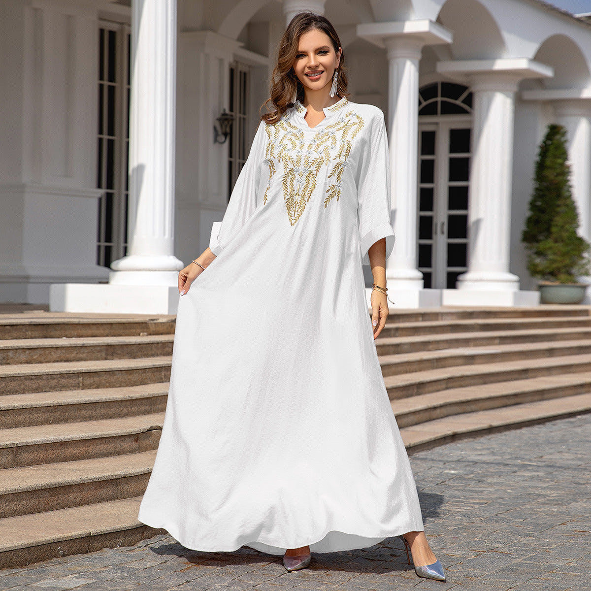 Robe Longue Brodée Femme Musulmane – Style Oriental Chic – Tenue Élégante pour Occasions & Cérémonies