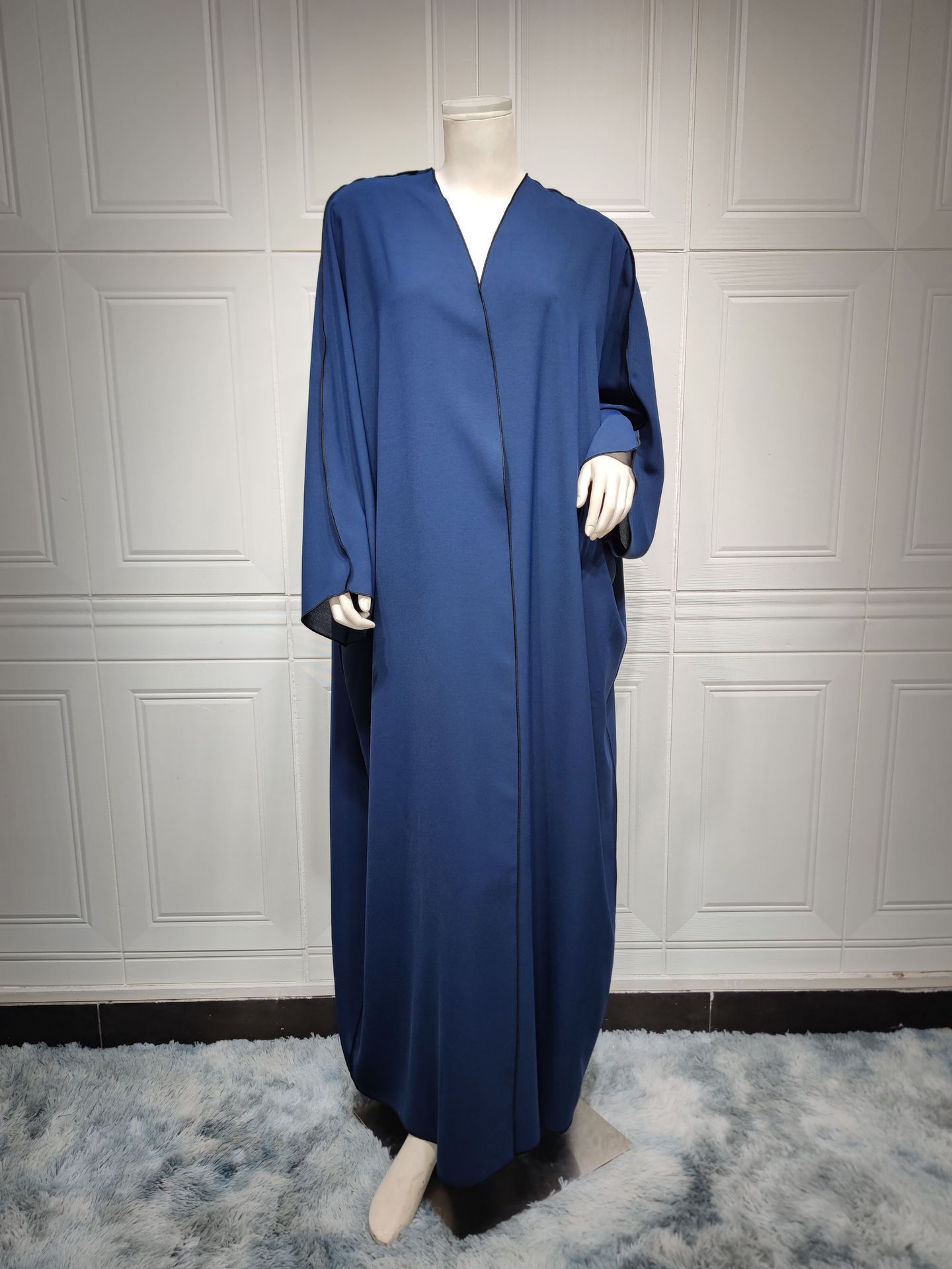 ABAYA CLASSIQUE ÉLÉGANTE – 5 COULEURS DISPONIBLES