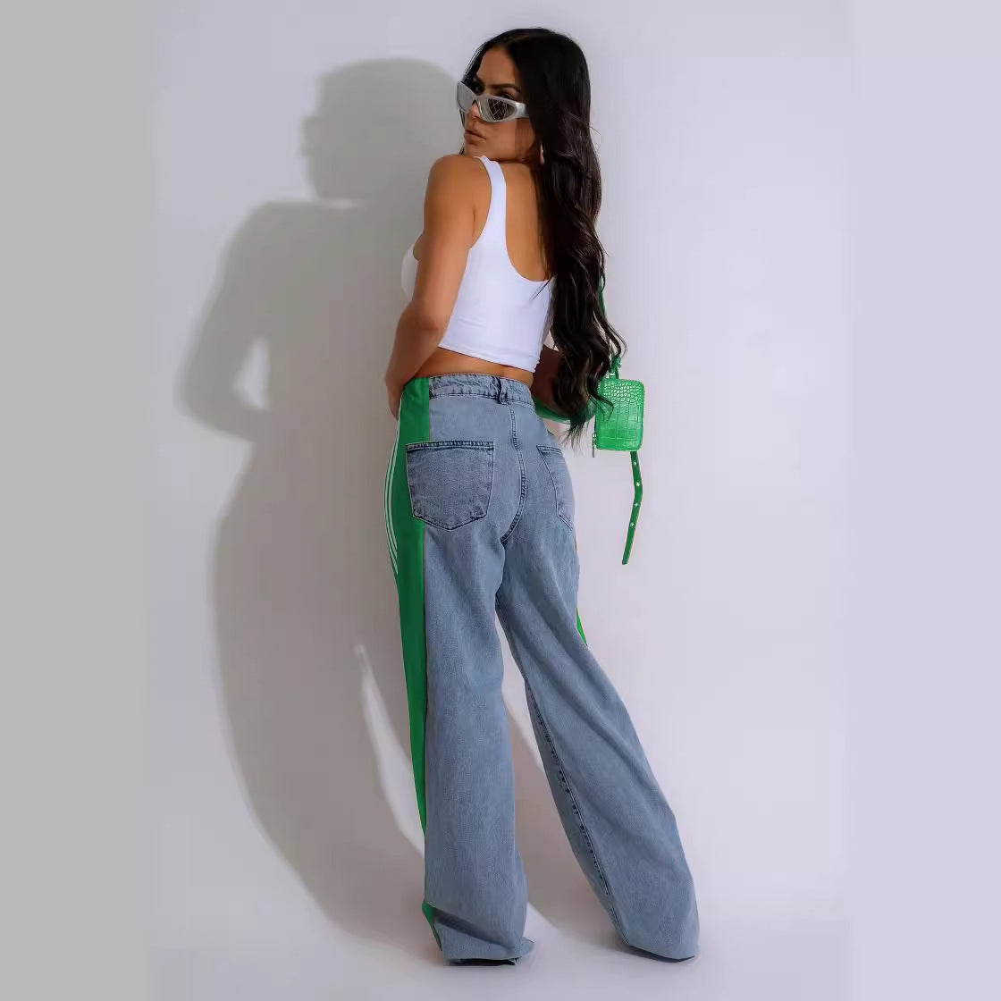 Pantalon Denim Taille Haute avec Bandes Contrastées – Look Streetwear Femme