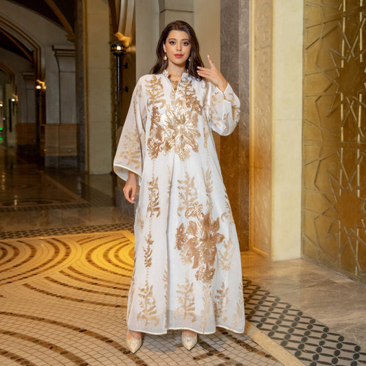 Robe Longue Orientale Luxe – Broderies & Sequins Dorés – Élégance Dubaï pour Occasions Spéciales
