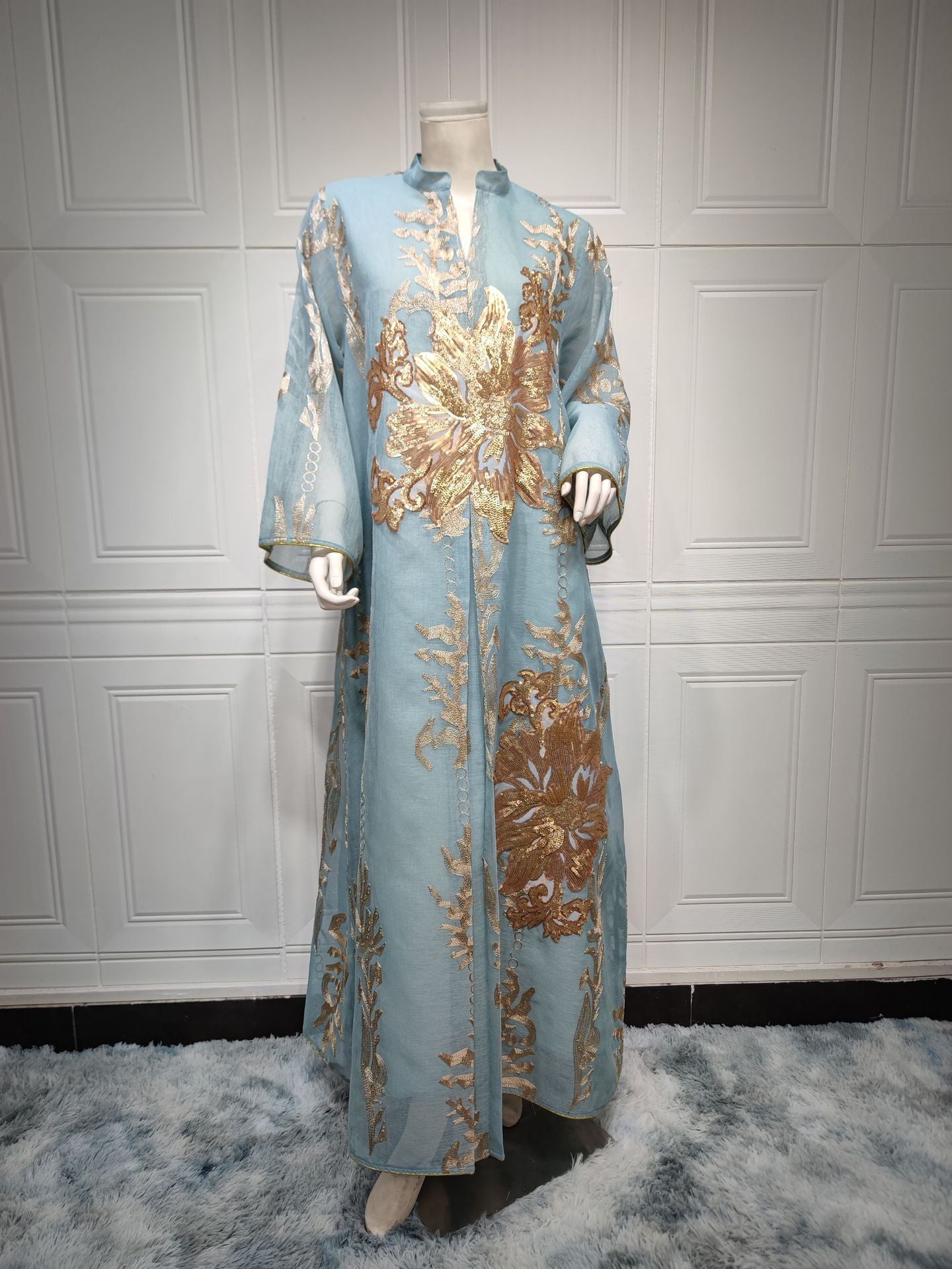 Robe Musulmane Brodée – Élégance Traditionnelle & Modernité