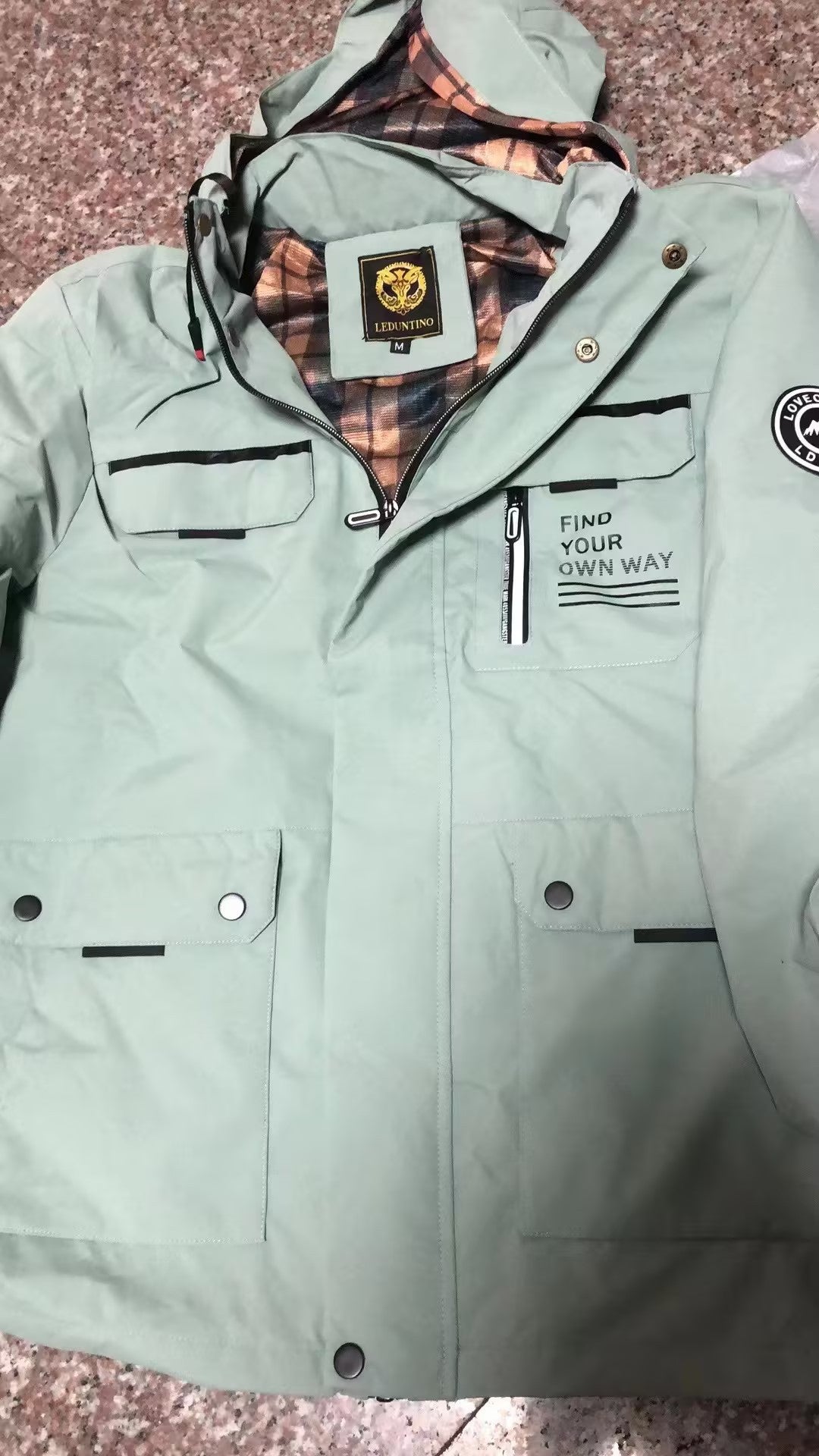 Parka Hiver Homme – Chaude, Résistante & Élégante ❄️