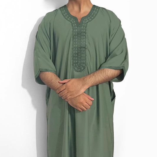 Robe Traditionnelle pour Homme Modèle Vert – Élégance et Confort Islamique